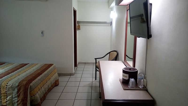 Hotel Bugambilia 에르모시요 외부 사진